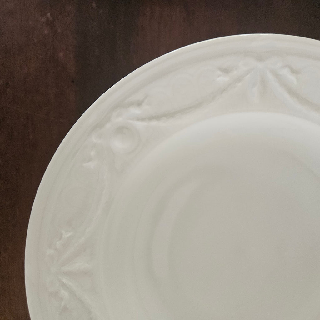 Suite de six assiettes creuses – Lafarge