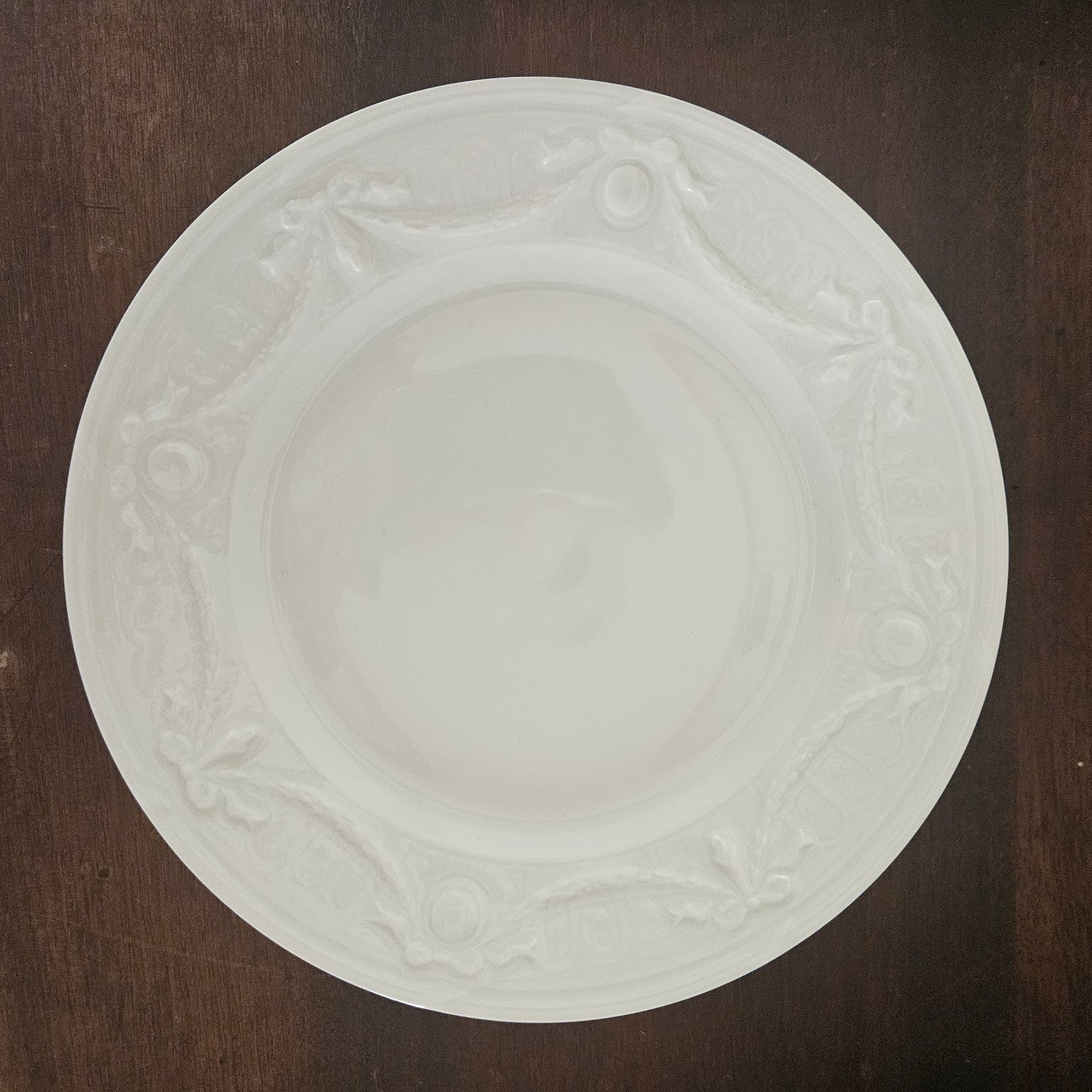 Suite de six assiettes à dessert – Lafarge