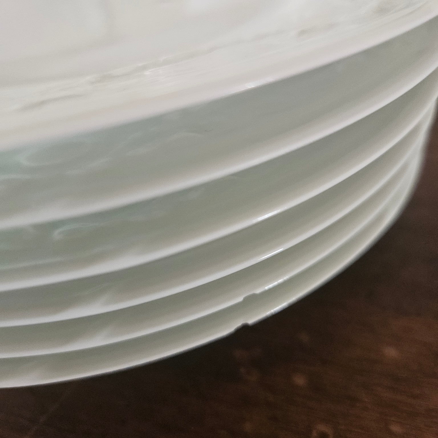 Suite de six assiettes à dessert – Lafarge
