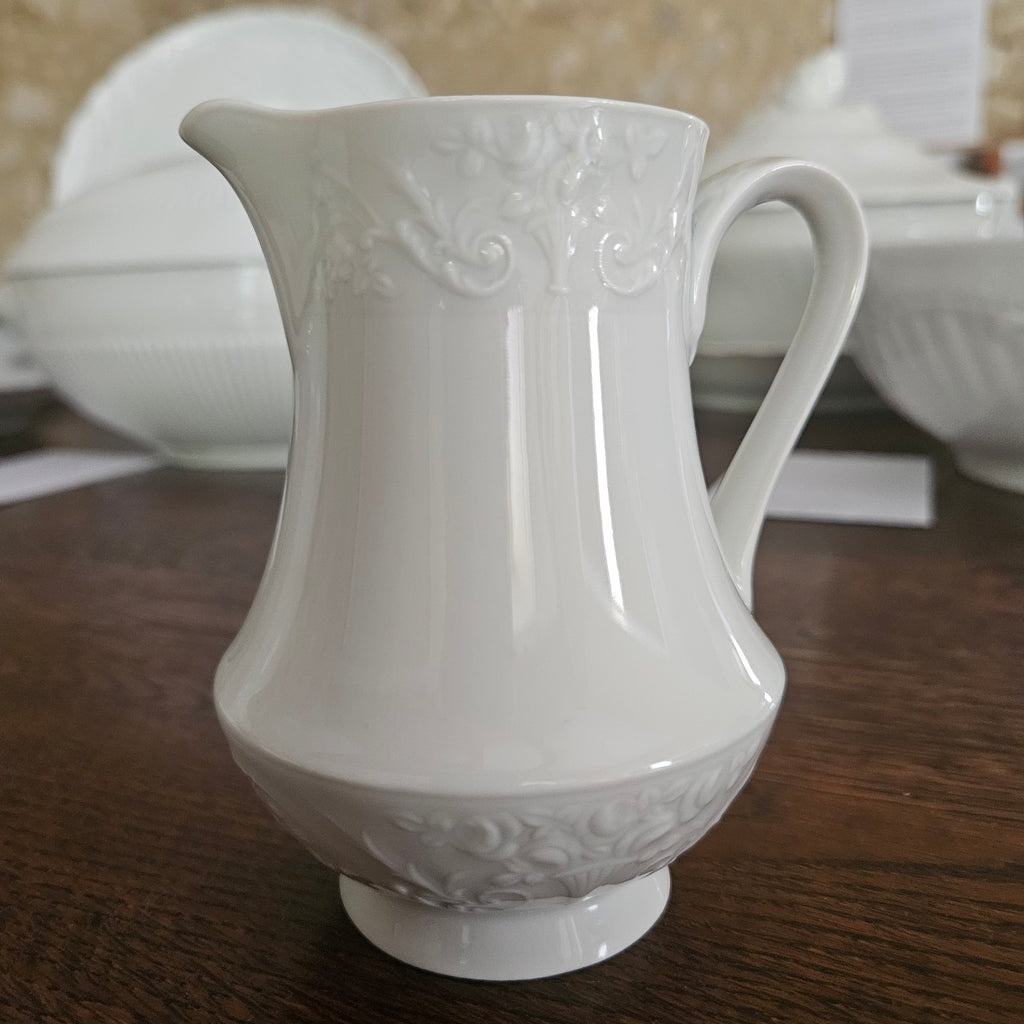 Crémier – Décor en relief – Raynaud