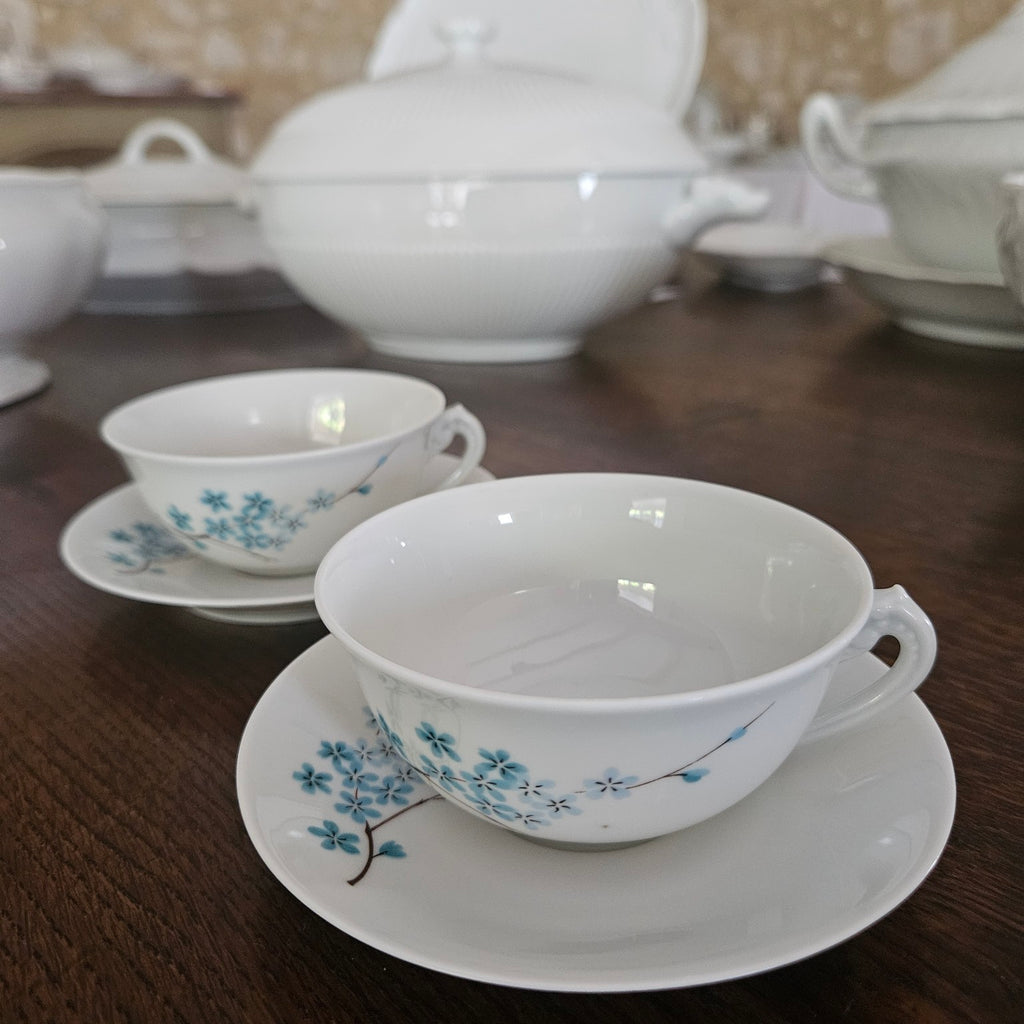 Pair of teacups – Bernardaud