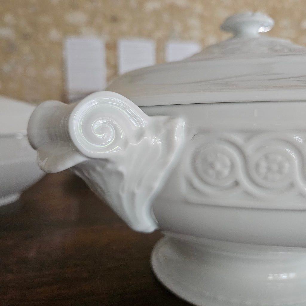 Soupière ronde, modèle "Louvre" – Bernardaud