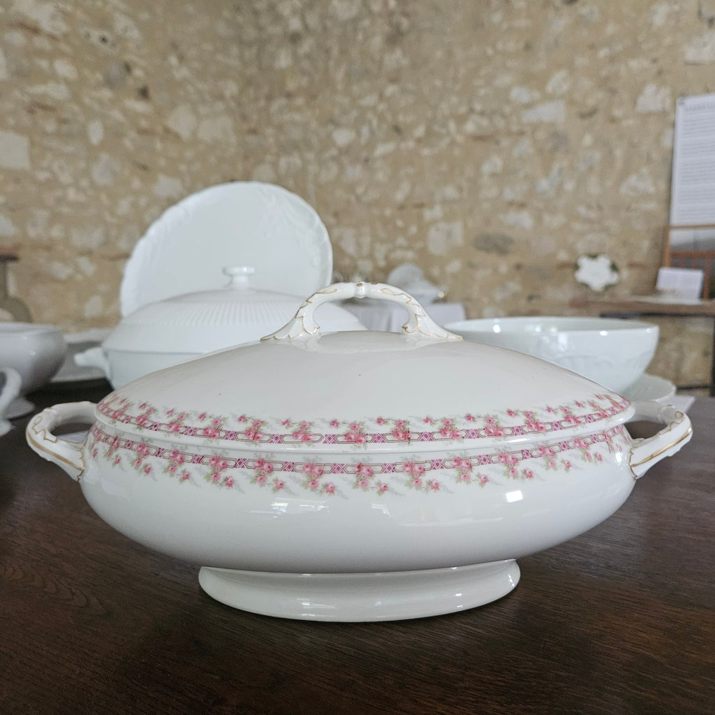 Oval tureen – Martin Charles