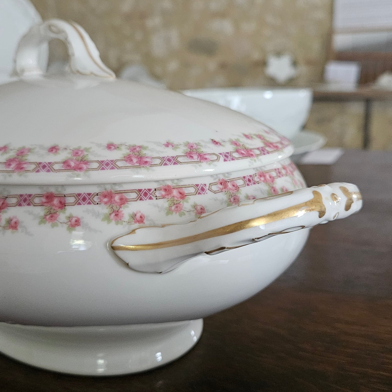 Oval tureen – Martin Charles