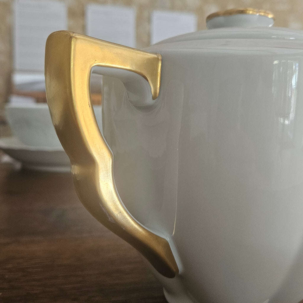 Round tureen with Japanese-inspired decoration – Haviland