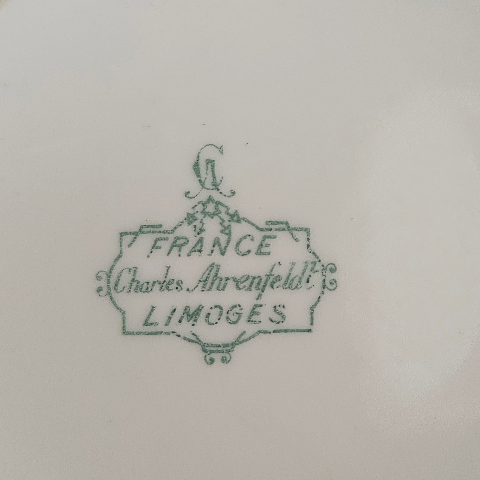 Round tureen with Japanese-inspired decoration – Haviland