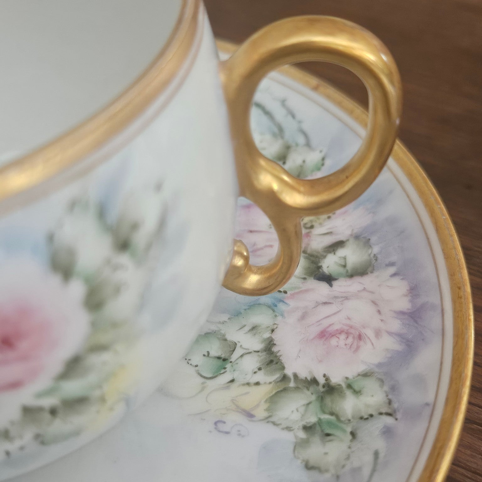 Pair of teacups – Bernardaud