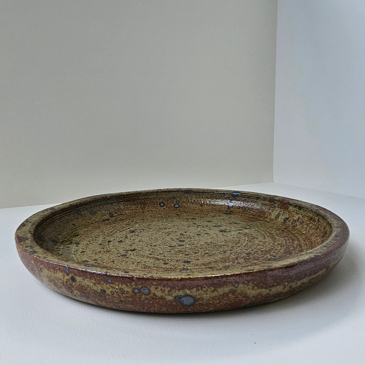 Grand plat en grès émaillé – France, v. 1970