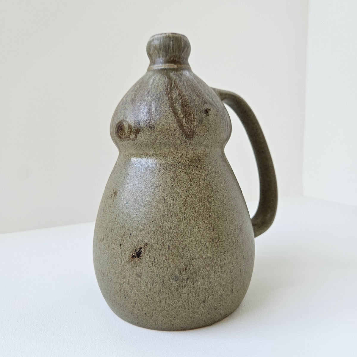 Pichet en grès – Cointreau Frères et Fils – Angers, v. 1900-1920