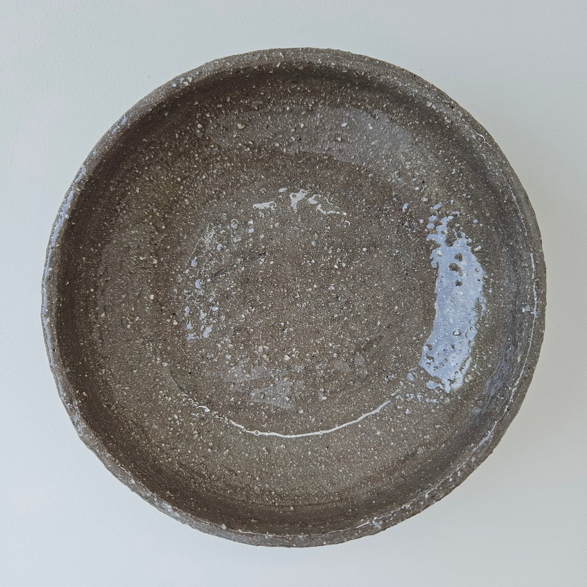 Petit plat creux en grès  – Guillaume Baudin – Eymoutiers, années 2020