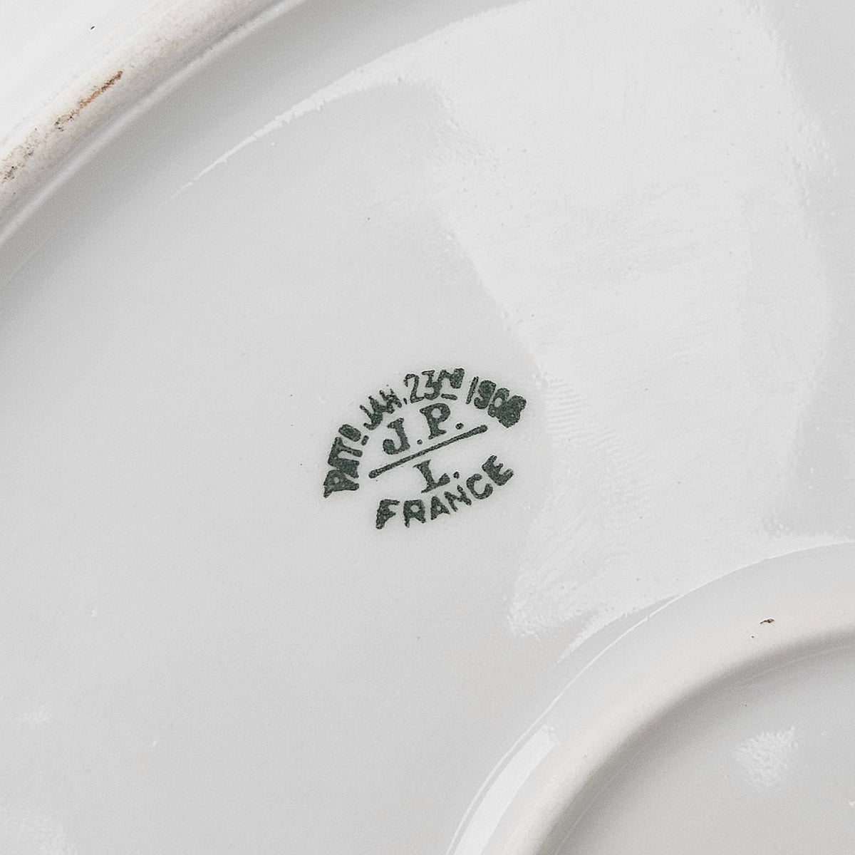 Plat de service ancien – Manufacture Jean Pouyat – Limoges, v. 1900