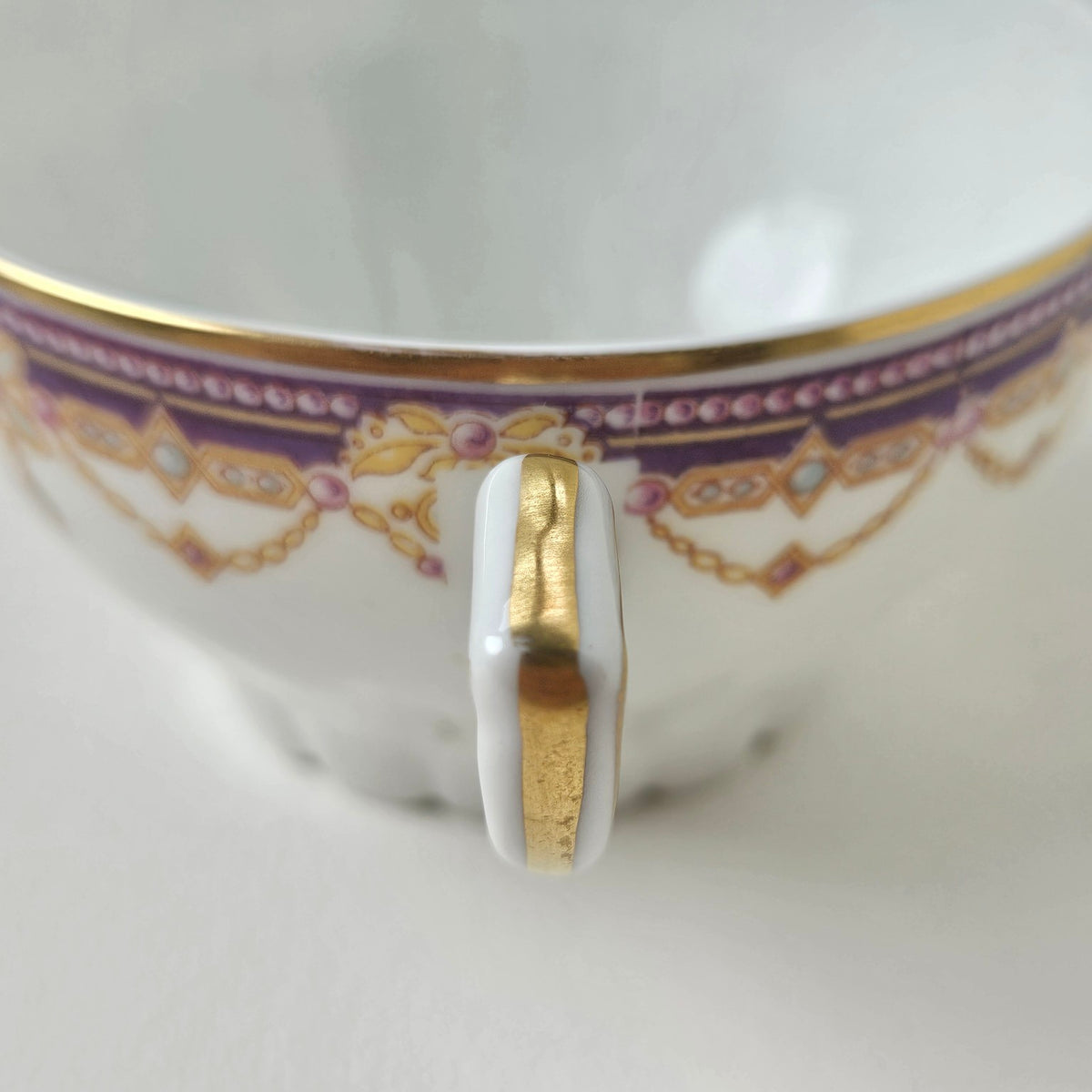 Quatre tasses à thé – Manufacture La Porcelaine Limousine – Limoges, v. 1910