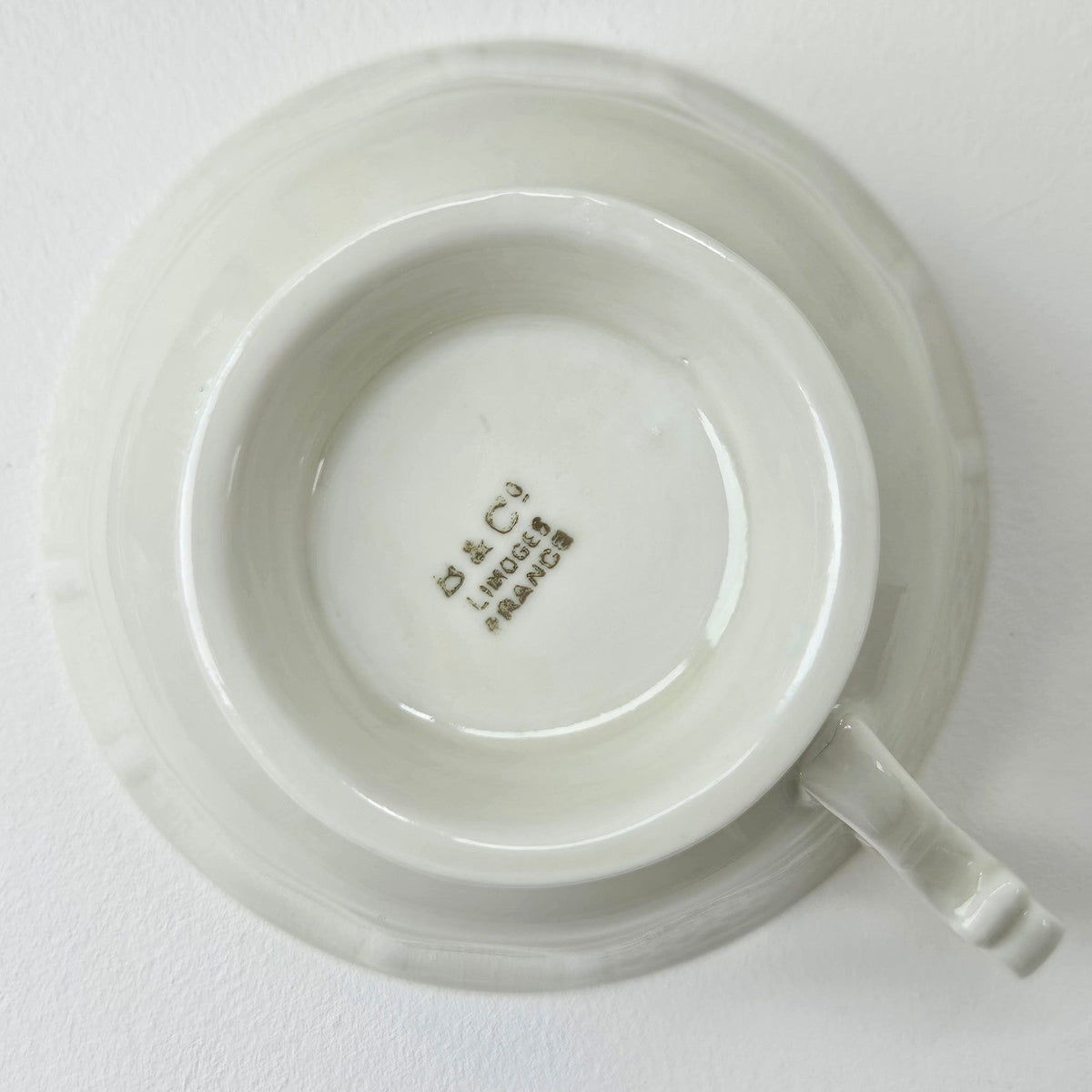 Ensemble de huit tasses et soucoupes  – Manufacture Bernardaud – Limoges, v. 1910-1920
