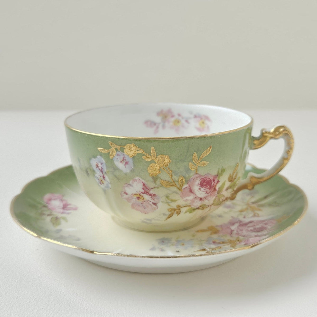 Paire de tasses à thé et soucoupes – Manufacture William Guérin – Limoges, v. 1895-1905