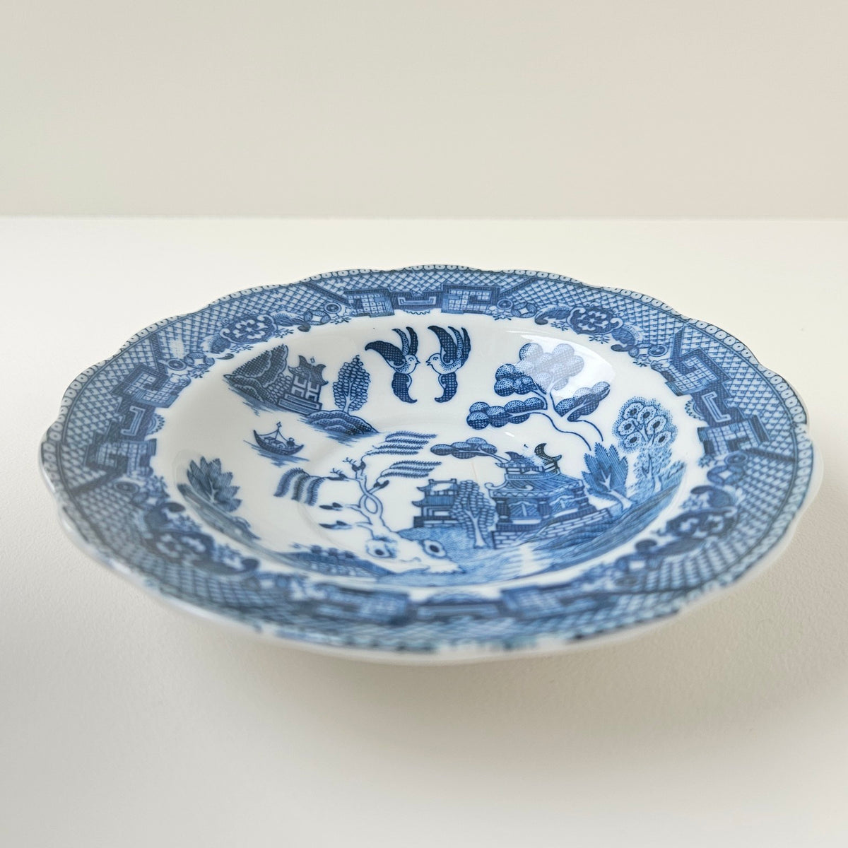 Petite coupelle en porcelaine – Blue Willow – Angleterre, fin du XXe s.