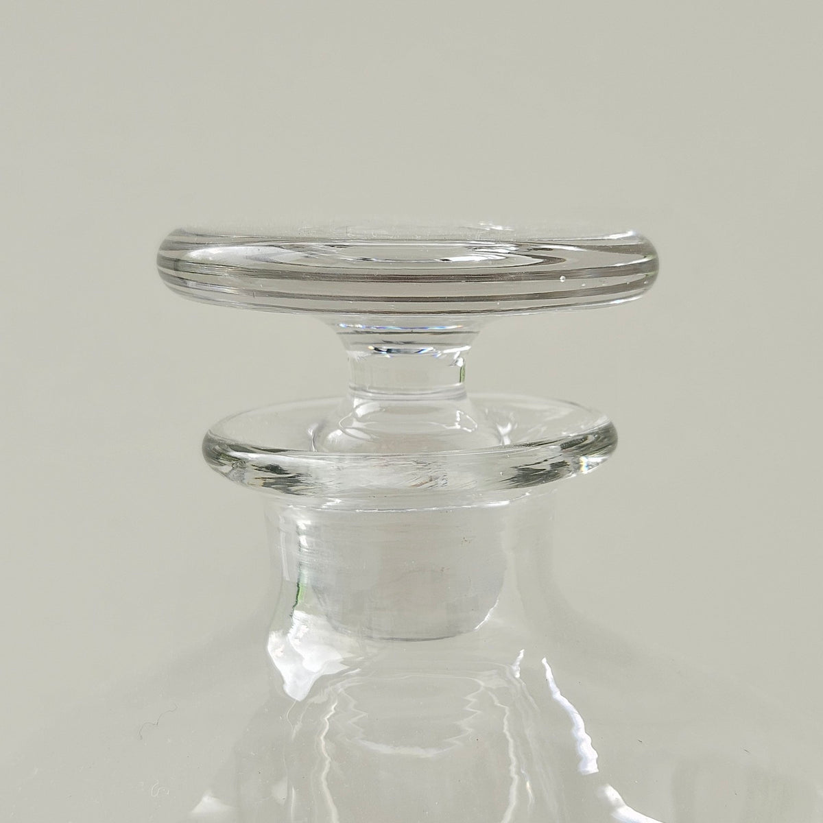 Carafe à liqueur en verre gravé – France, v. 1950