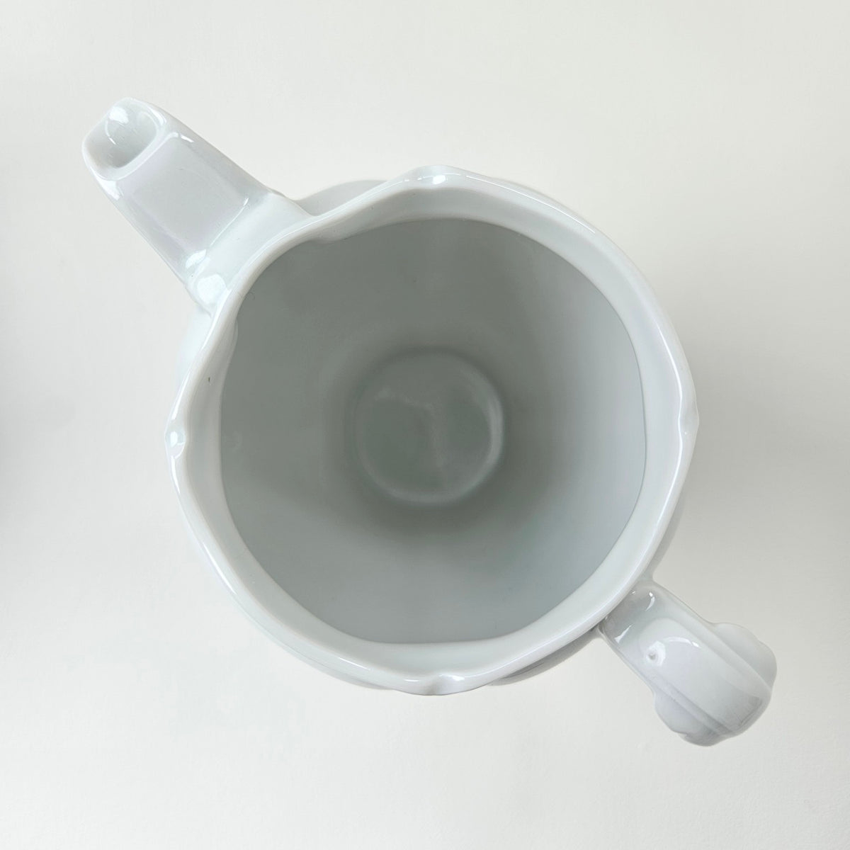 Covered Sugar Bowl & Milk Jug in Porcelain – Limoges, 2nd half of the 20th c.