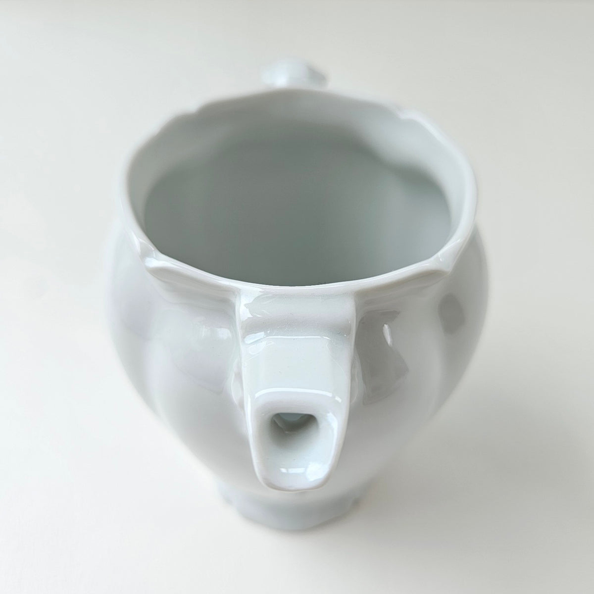 Covered Sugar Bowl & Milk Jug in Porcelain – Limoges, 2nd half of the 20th c.