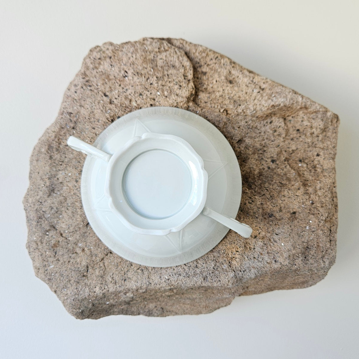 Tasse à consommé / Écuelle à bouillon en porcelaine fine – Limoges, v. 1930