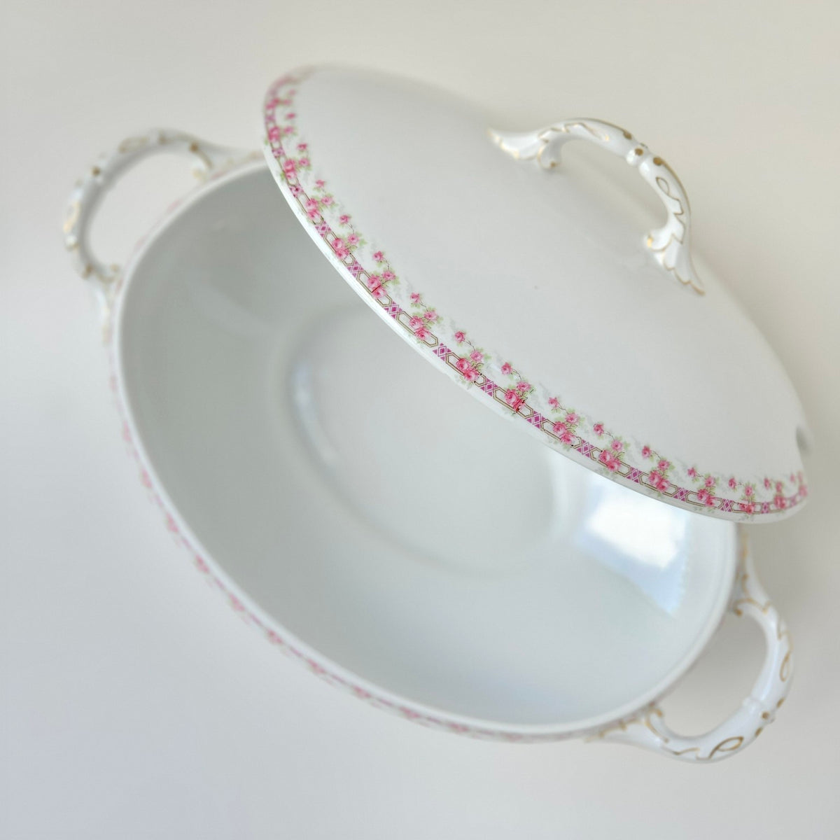 Soupière couverte – Manufacture Martin Charles – Limoges, v. 1920-1930