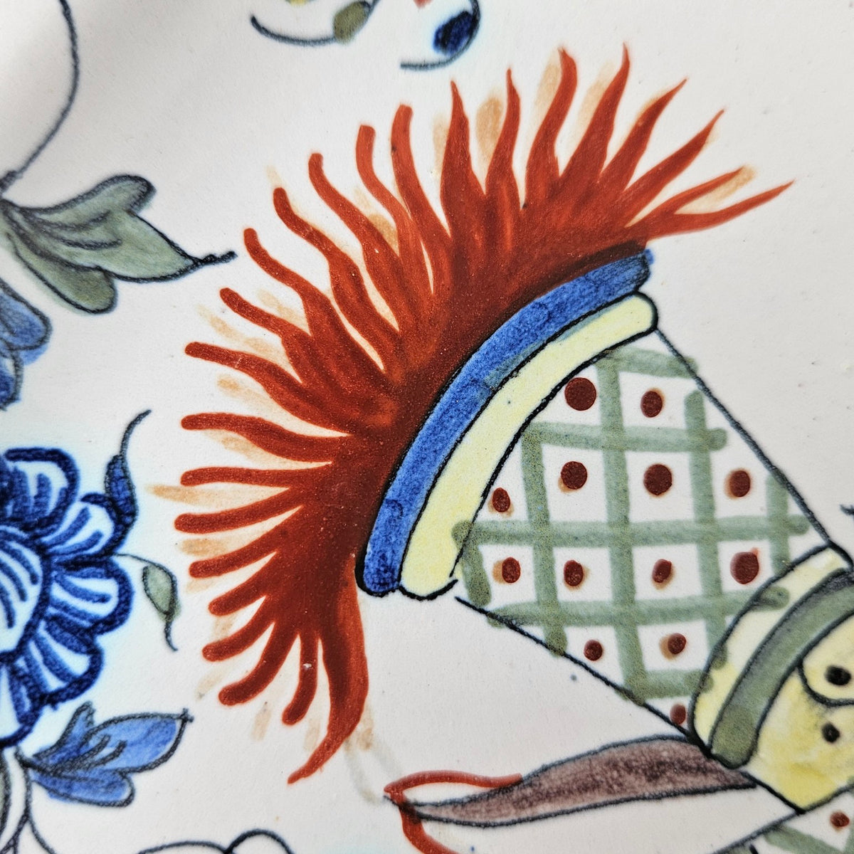 Assiette en faïence – Décor Rouen – Masse Frères / Les Artisans Faïenciers – Desvres, v. 1960