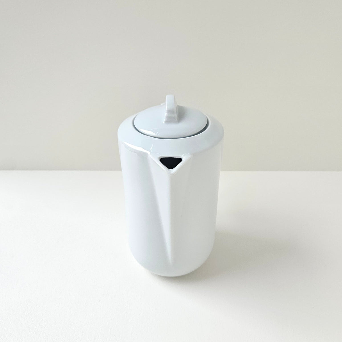 Verseuse en porcelaine – Limoges, v. 1970-1980