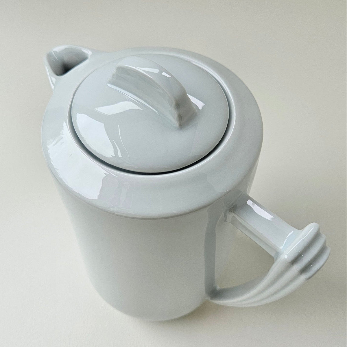 Verseuse en porcelaine – Limoges, v. 1970-1980