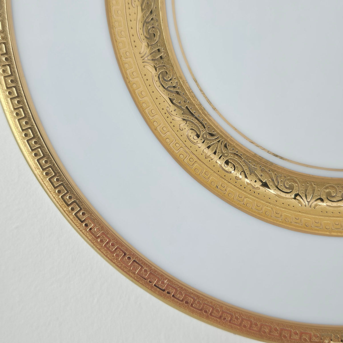 Trois assiettes à pain – Incrustation – Manufacture Haviland – Limoges, XXIe s.