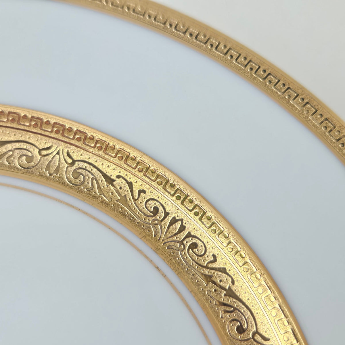 Trois assiettes à gâteau – Incrustation – Manufacture Haviland – Limoges, XXIe s.