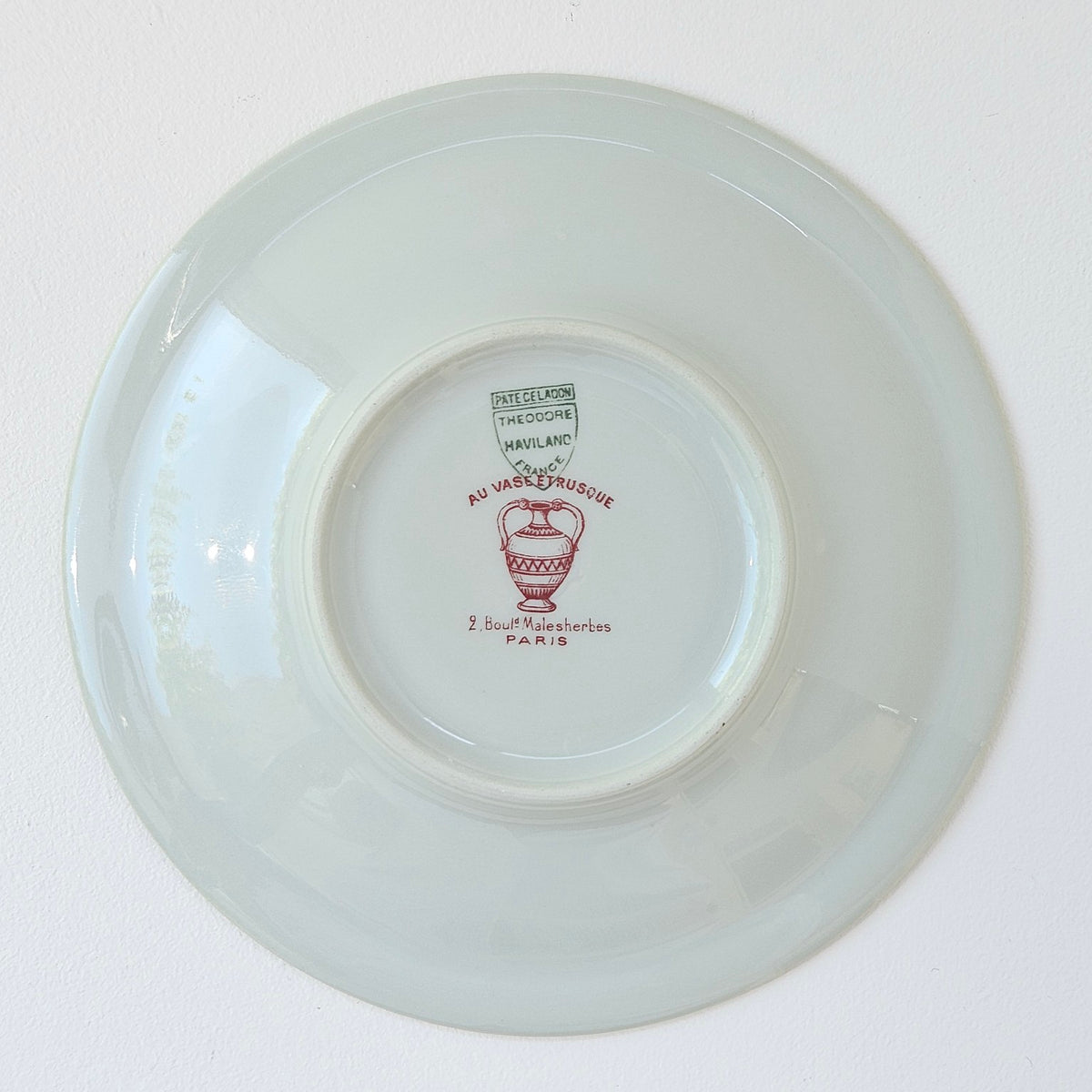 Soucoupe en porcelaine céladon – Manufacture Théodore Haviland – Limoges, v. 1890-1910
