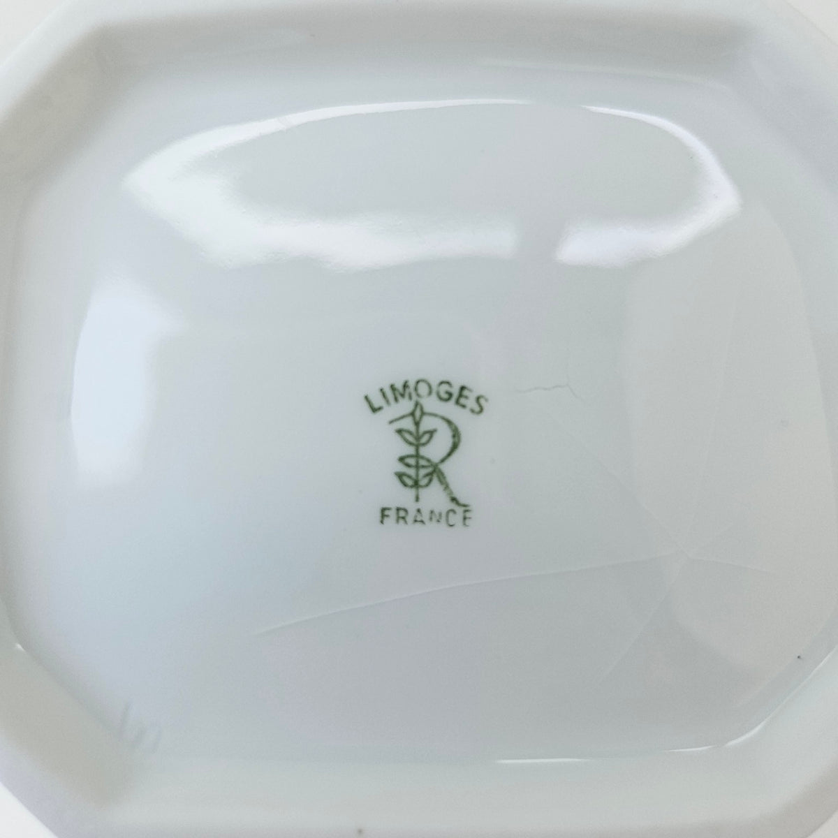 Grand sucrier couvert – Manufacture Raynaud – Limoges, 2e moitié du XXᵉ s.
