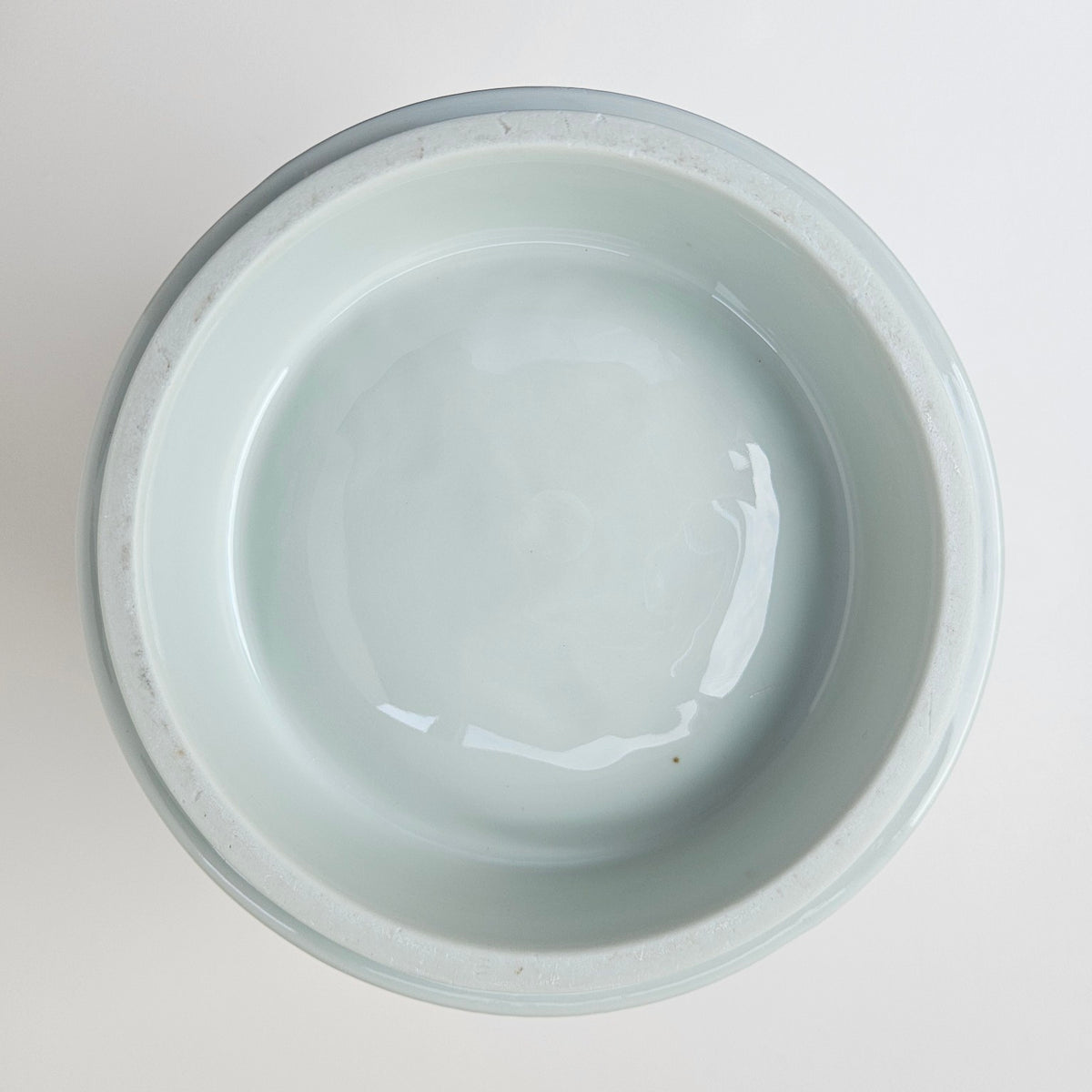 Cache-pot en porcelaine céladon – Limoges, 2e moitié du XXᵉ s.