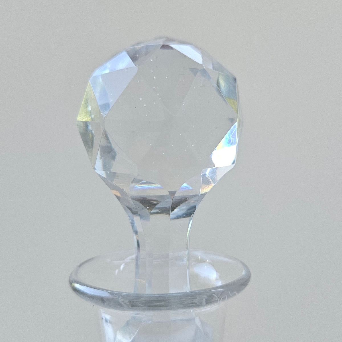 Carafe à décanter en verre gravé – France, milieu du XXᵉ s.