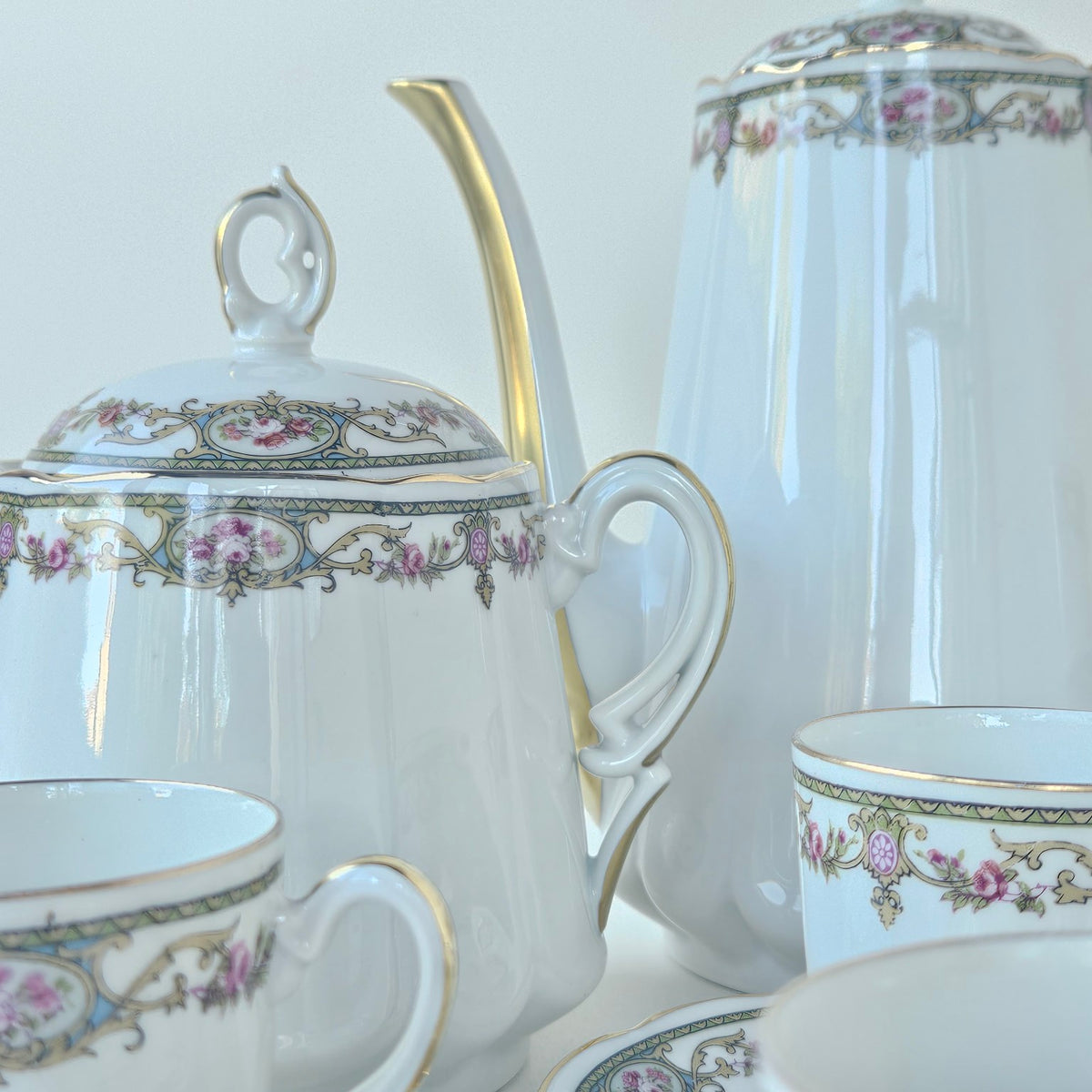 Service à café – Manufacture Robert Haviland & Aux Lions de Faïence – Limoges et Paris, v. 1930
