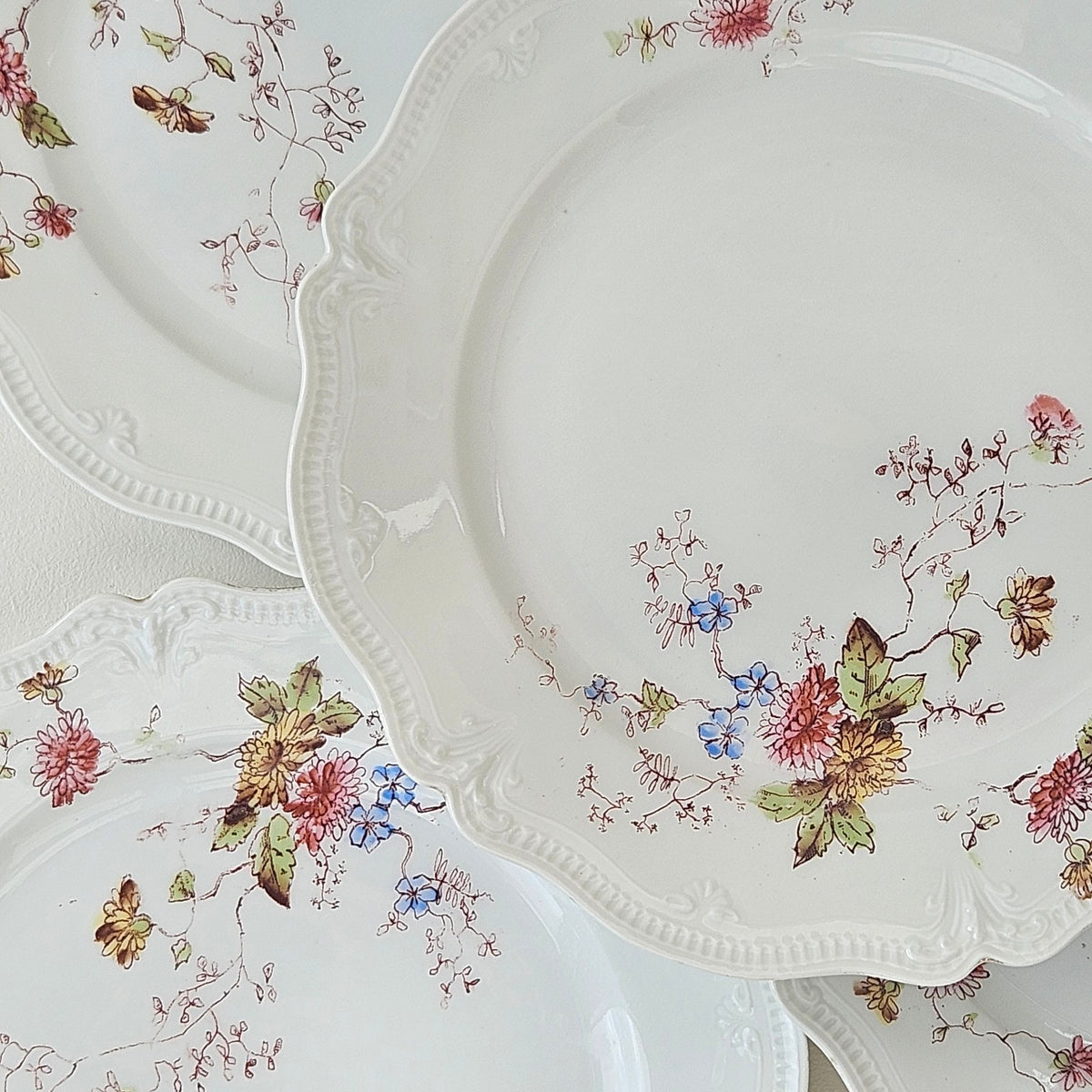 Suite de 5 assiettes à dessert – Manufacture G.D.A. (Gérard, Dufraisseix & Abbot) – Limoges, v. 1905-1915