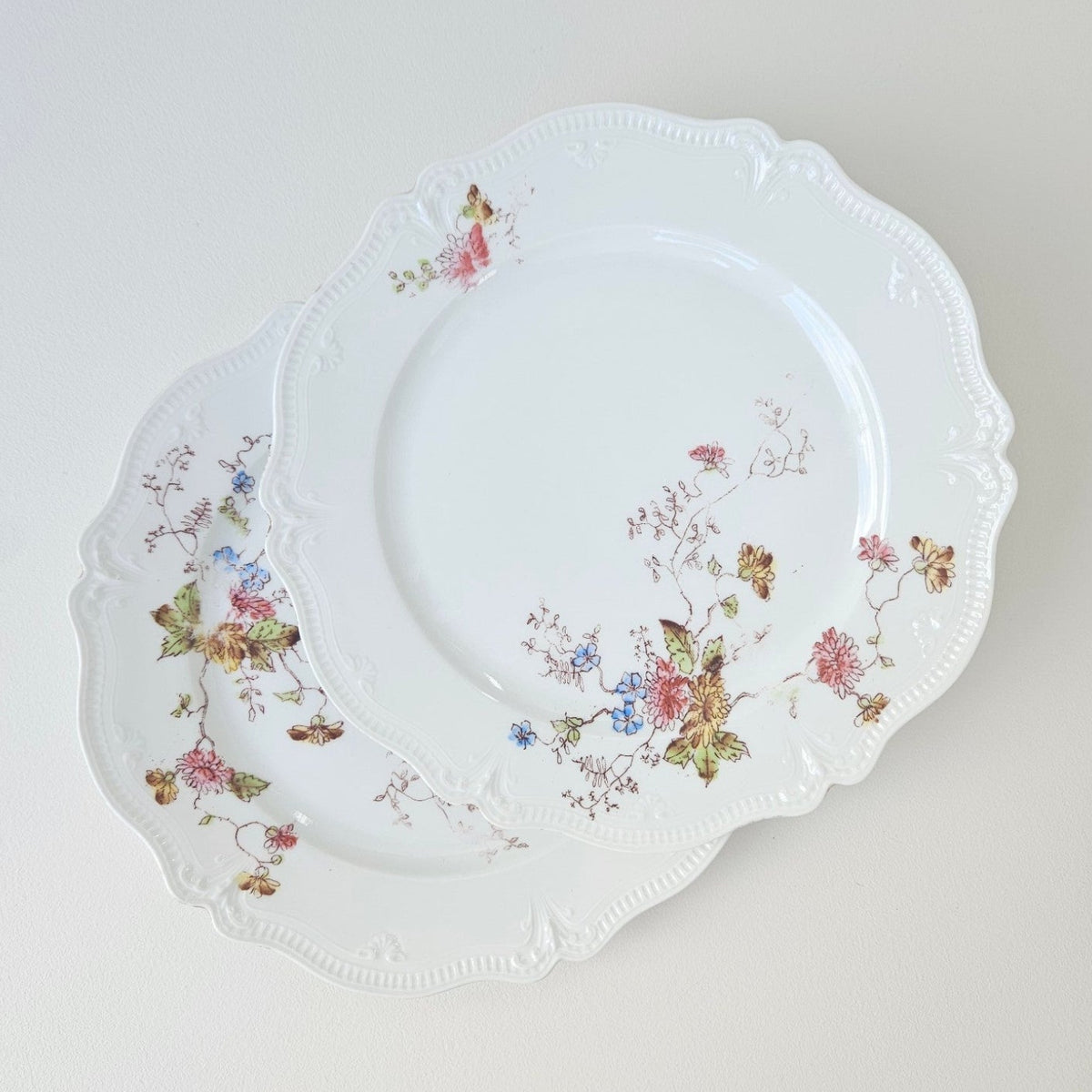 Suite de 5 assiettes à dessert – Manufacture G.D.A. (Gérard, Dufraisseix & Abbot) – Limoges, v. 1905-1915