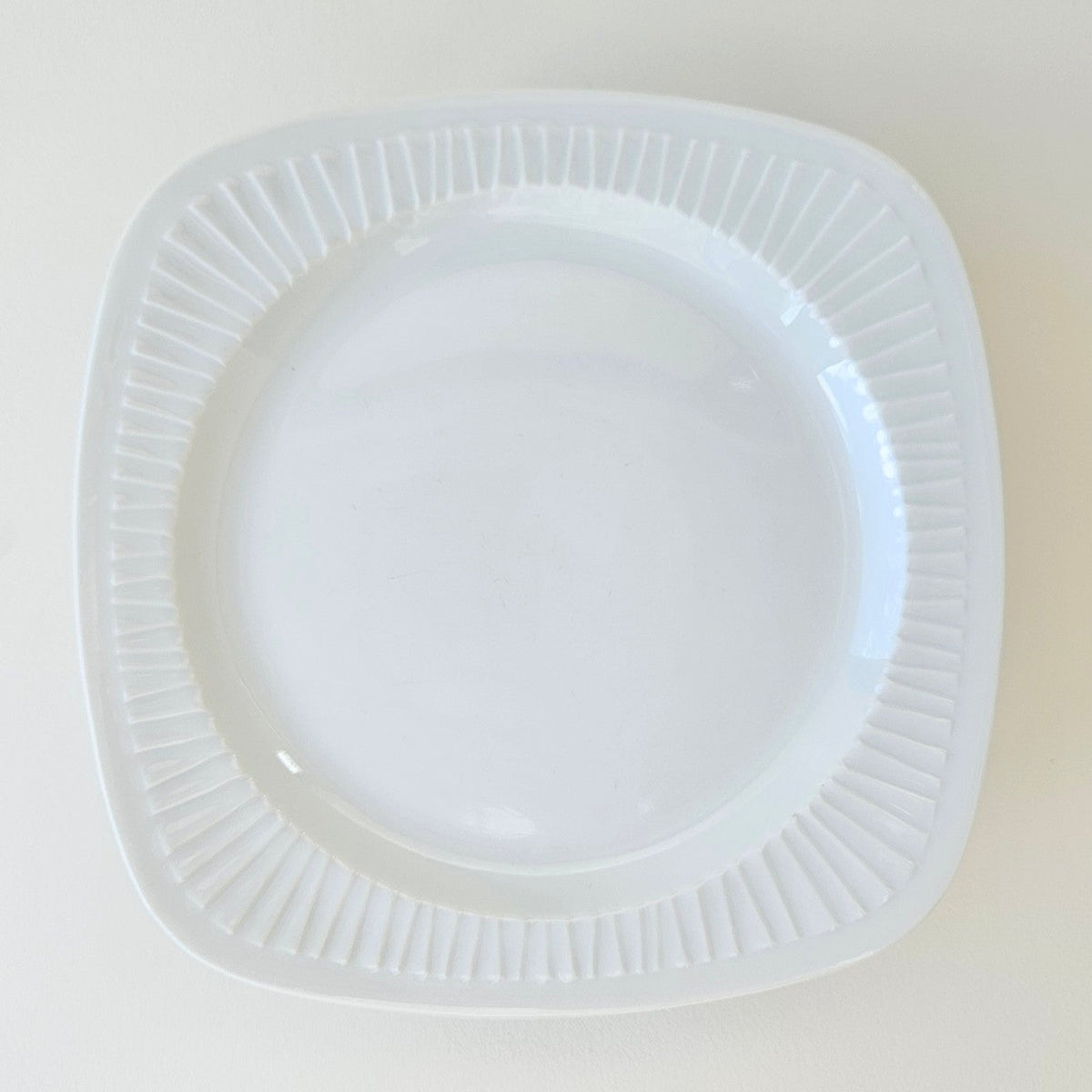 Suite de six assiettes à dessert – Lot n°1 – Manufacture Haviland – Limoges, v. 1950-1959