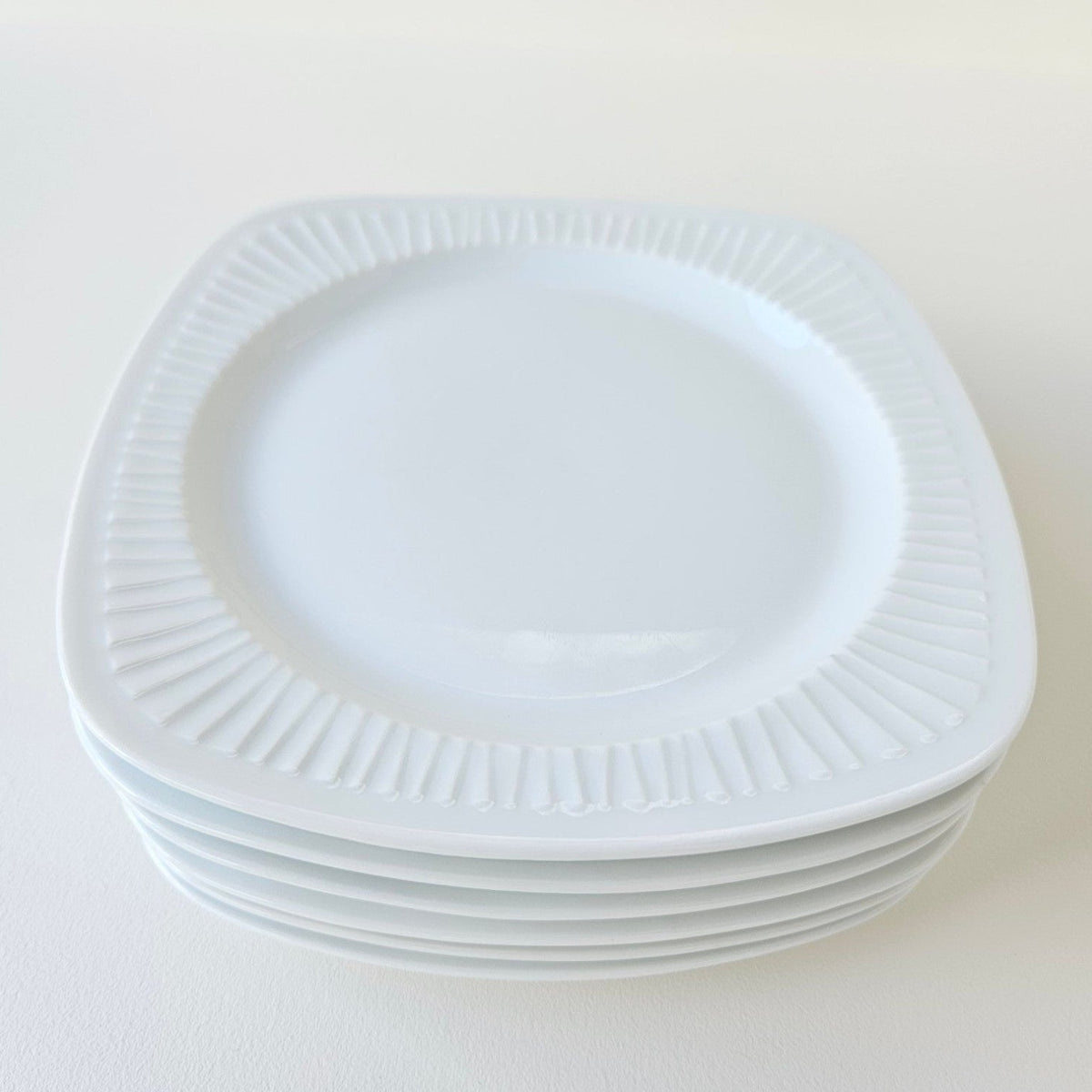 Suite de six assiettes à dessert – Lot n°1 – Manufacture Haviland – Limoges, v. 1950-1959