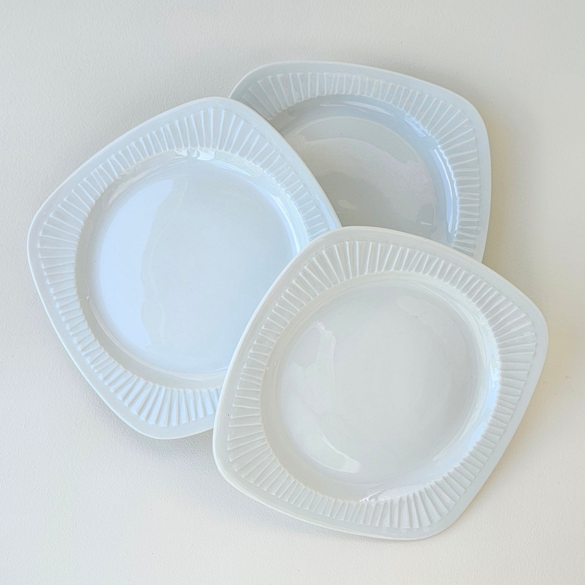 Suite de six assiettes à dessert – Lot n°1 – Manufacture Haviland – Limoges, v. 1950-1959