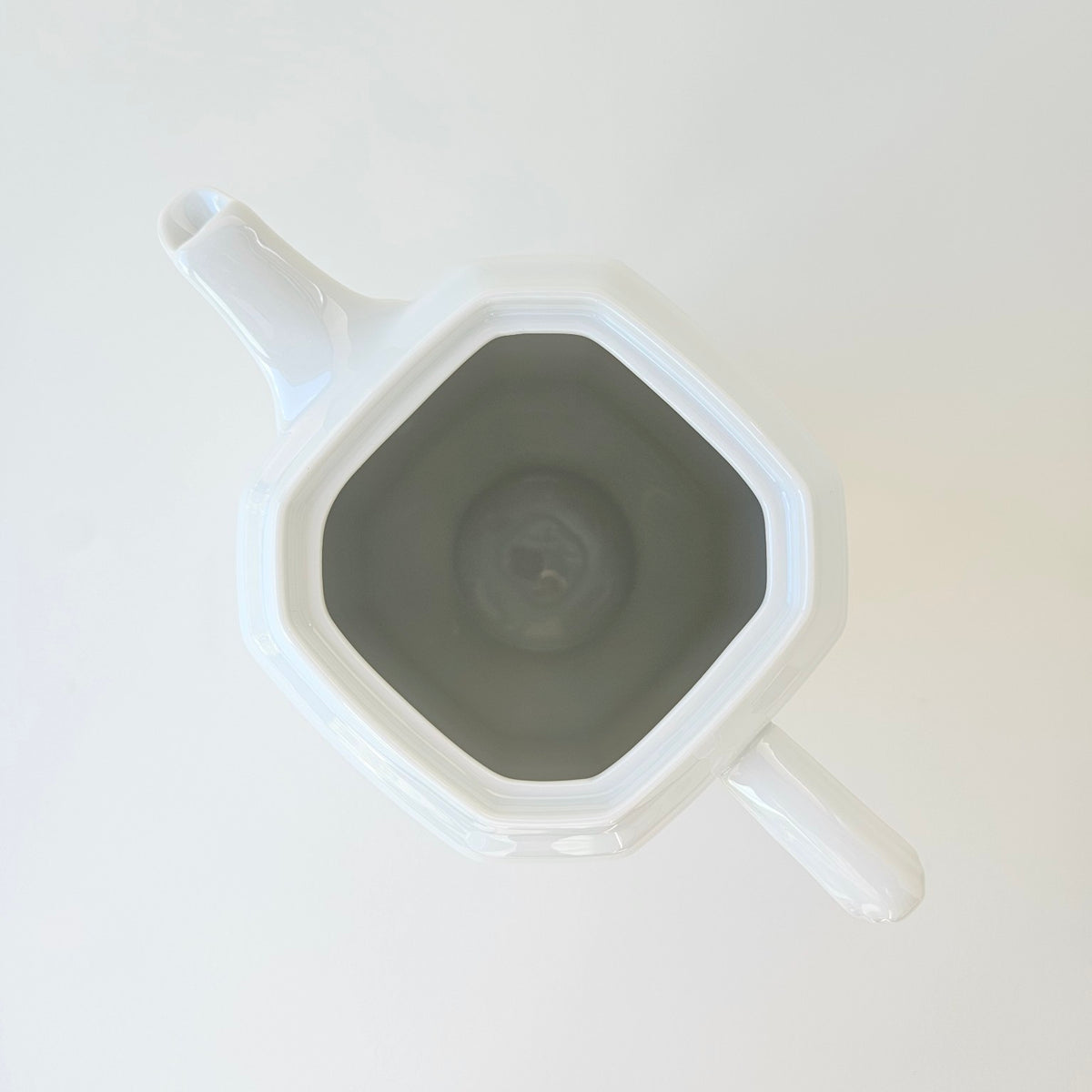 Verseuse en porcelaine – Limoges, v. 1970-1980