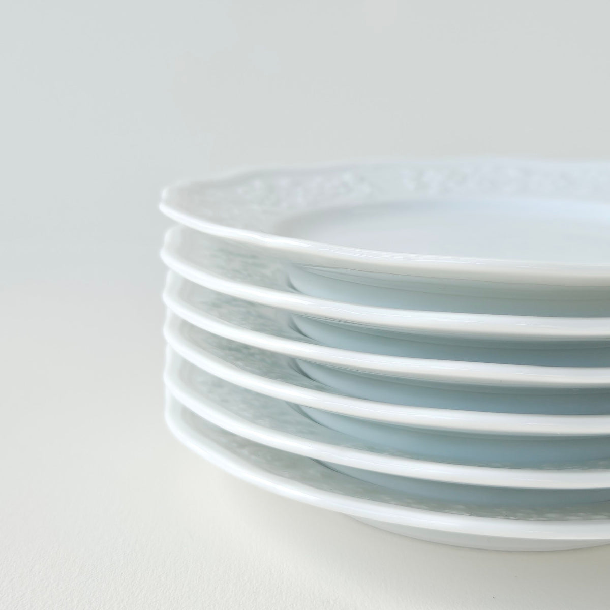 Suite de six assiettes à pain – Pont aux Choux – Manufacture Raynaud – Limoges, fin du XXe s.