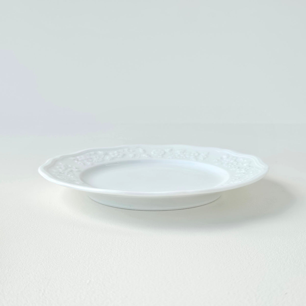 Suite de six assiettes à pain – Pont aux Choux – Manufacture Raynaud – Limoges, fin du XXe s.