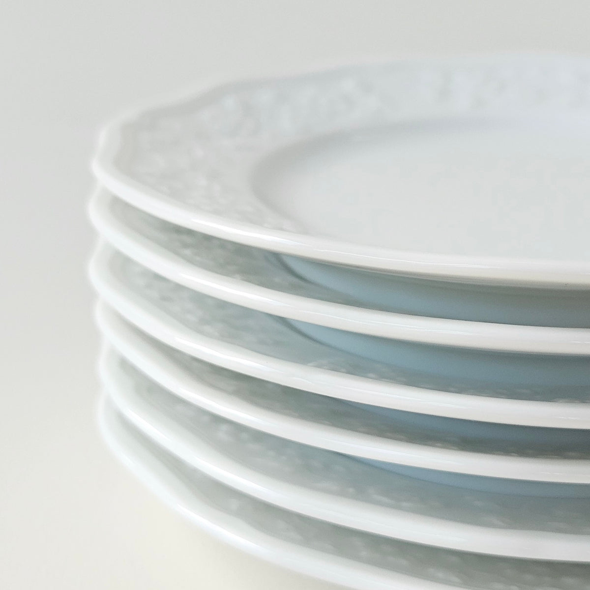 Suite de six assiettes à pain – Pont aux Choux – Manufacture Raynaud – Limoges, fin du XXe s.