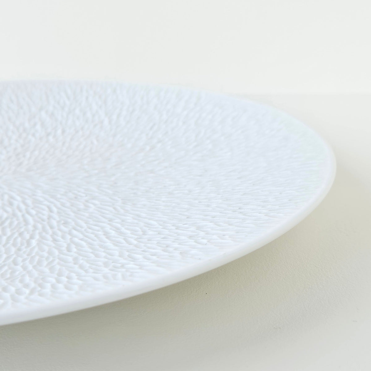 Plat de présentation – Minéral – Manufacture Raynaud – Limoges, début du XXIe s.