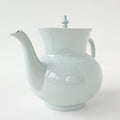 Théière en porcelaine céladon – Manufacture Haviland – Limoges, XXIe s.