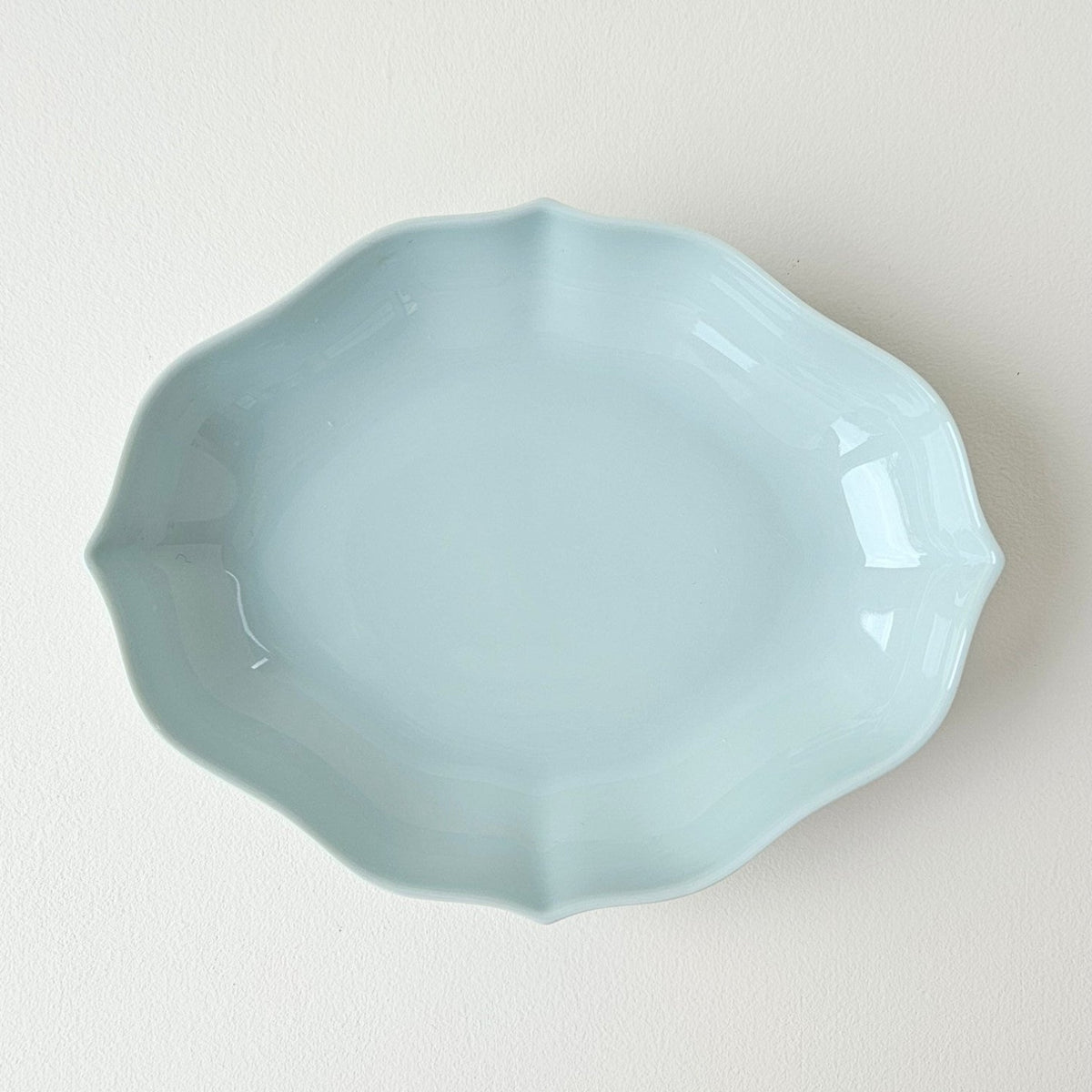 Coupelle GM en porcelaine céladon – Meissen – Manufacture Raynaud – Limoges, fin du XXe s.