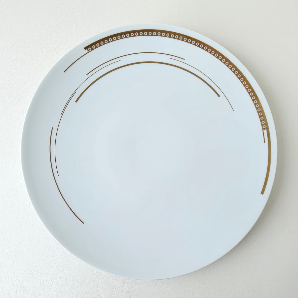 Plat de service / Assiette de présentation – Hôtel de Crillon – Manufacture Haviland – Limoges, XXIe s.