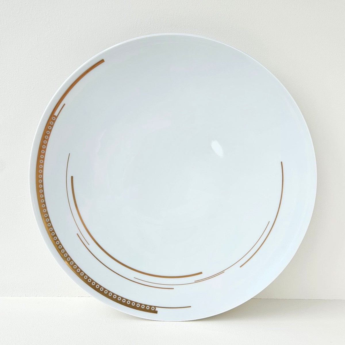 Plat de service / Assiette de présentation – Hôtel de Crillon – Manufacture Haviland – Limoges, XXIe s.