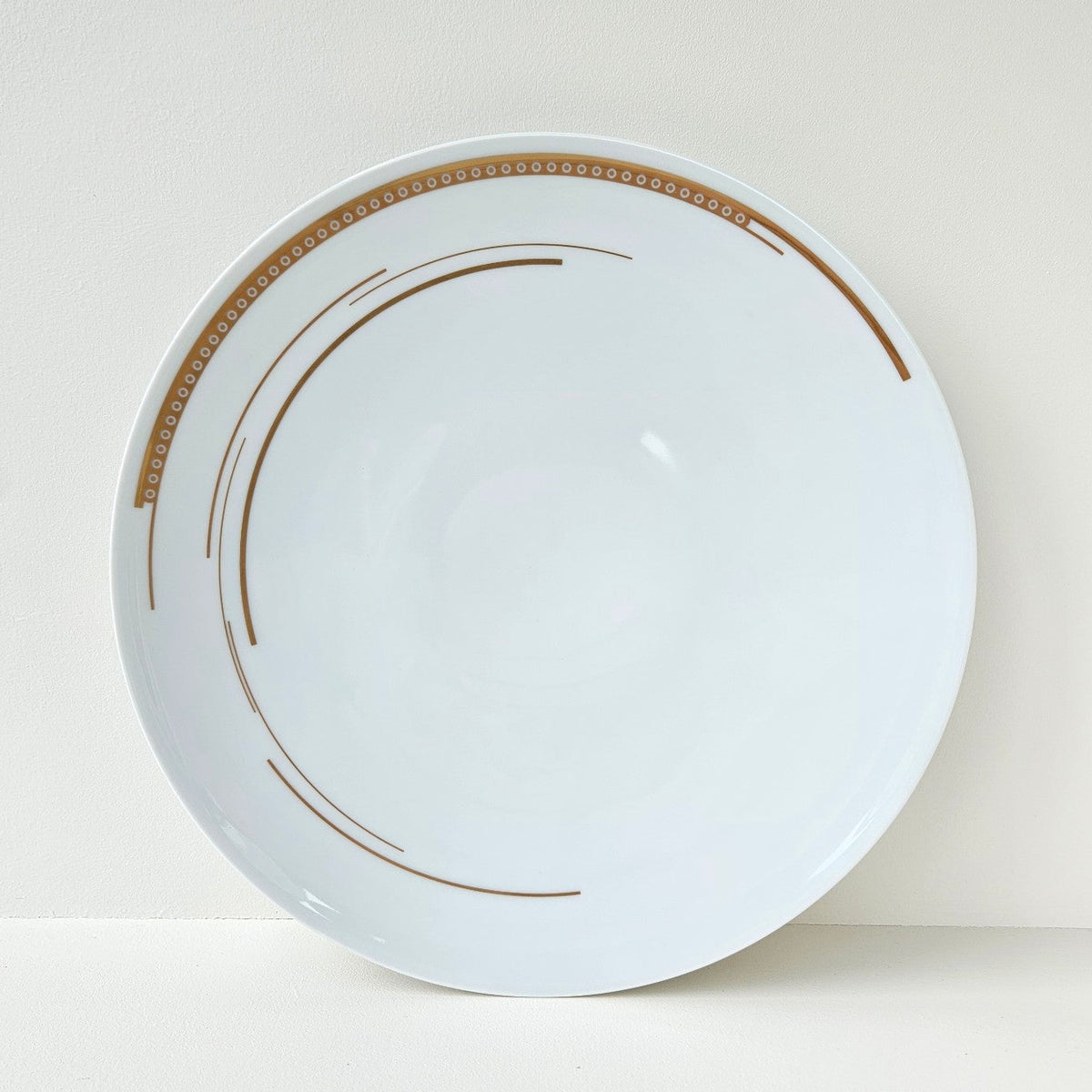 Plat de service / Assiette de présentation – Hôtel de Crillon – Manufacture Haviland – Limoges, XXIe s.