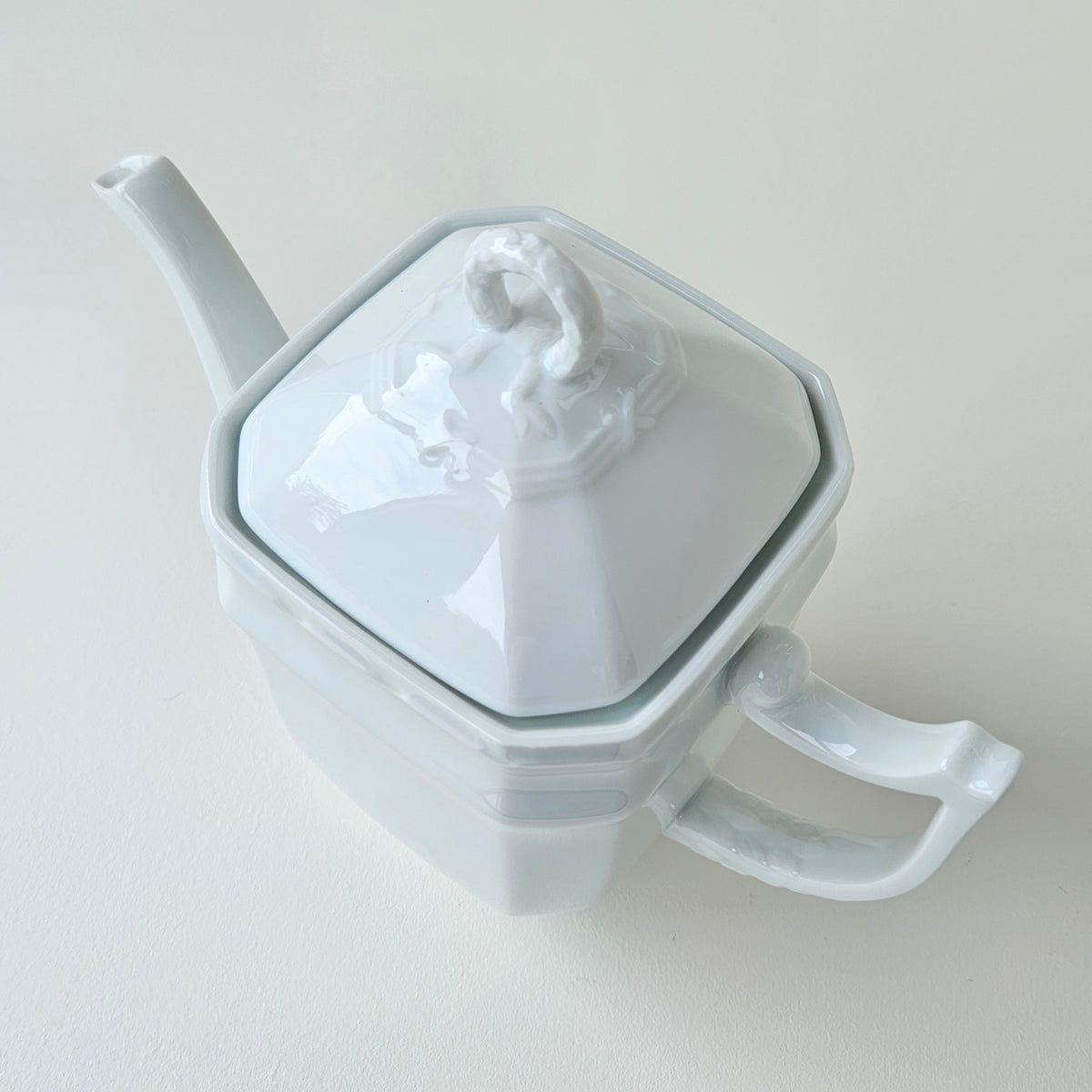 Octagonal Teapot – Manufacture Raynaud – Limoges, 2nd Half of the 20th Century